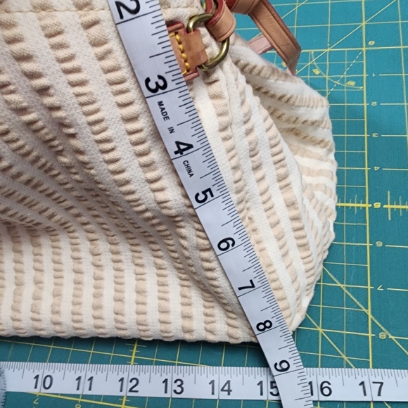 Dooney & Bourke Y2K Seersucker Satchel/Tote - Picture 15 of 16